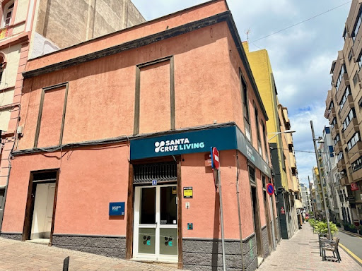 Santa Cruz Living