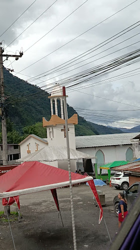 Iglesia Católica Tandapi - Santo Domingo de los Colorados