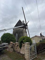 Photo n°3 de PGR HABITAT 82 | Artisan Peintre Rénovation Toiture Façade Peinture Couverture Maçonnerie Tarn-et-Garonne Montauban Bressols à Montauban (Peintre en bâtiment)