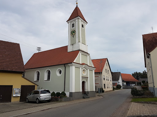 Gaststätte Grüner Baum neben Kapelle - Thumbnail
