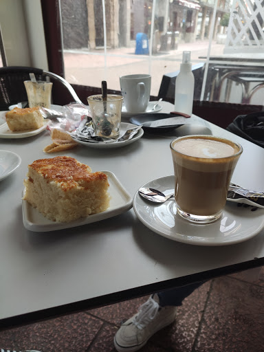 Quinto Pino Bar Gallery - Spain