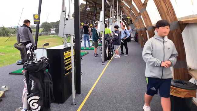 Reviews of Golf Warehouse & Driving Range - Takapuna in Auckland - Golf Club