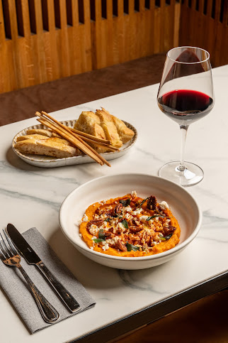 Otto’s Uptown Kitchen Lobby Restaurant by null