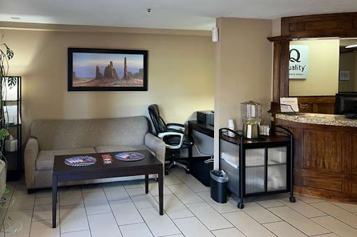 Quality Inn & Suites Farmington - Thumbnail