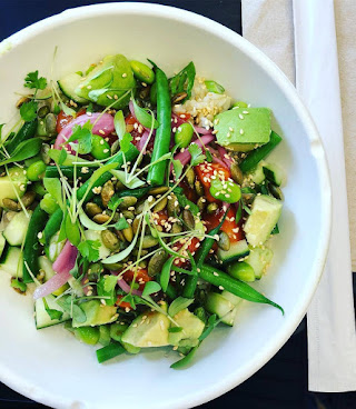 Bowl & Blade by null