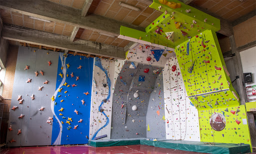 Palestra SM Strocchi Arrampicata Sportiva - Thumbnail