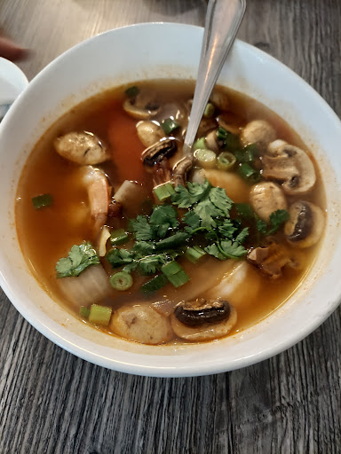 Ploy Thai Bistro - Visual