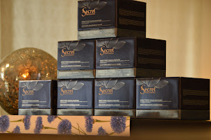 Photo n°13 de L'Atelier de Coiffure - Perruques - Turbans - Cahors Adhérent Charte de l'INCA à Cahors (Magasin de perruques)