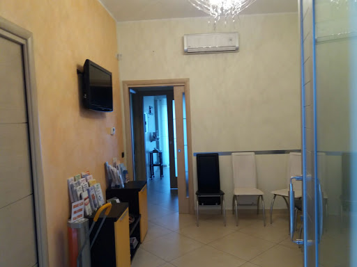 Centro Servizi Odontoiatrici Di Francesco Giorgio Di Furia Sas - Thumbnail