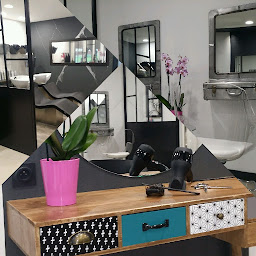 Photo n°6 de Art & Beauté à Erbrée (Salon de coiffure)