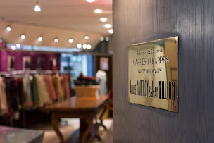 Photo n°6 de MALFROY & MILLION à Saint-Genis-Laval (Boutique d'accessoires de mode)