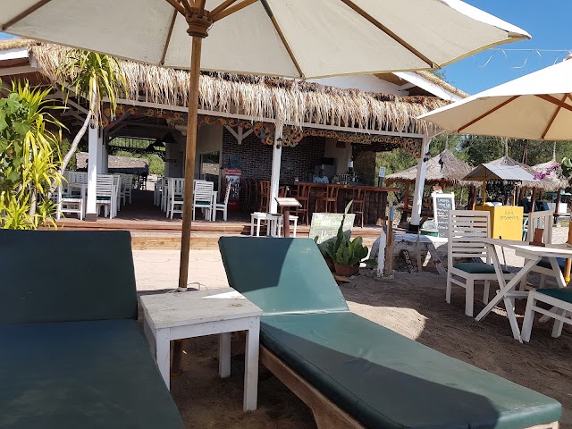 La Moomba Bar & Restaurant