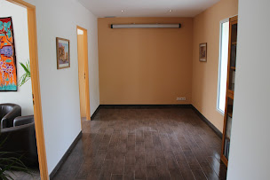 Photo n°5 de Dr Mardam-Bey Willy - Chirurgien-dentiste à La Motte (Dentiste)