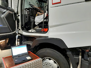 Photo n°2 de Poids Lourd Utilitaire Services à Metz (Atelier de réparation pour poids lourds)