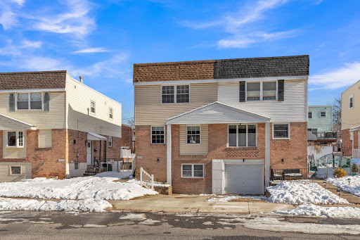 Len DeFinis - Broker/Owner of Home Solutions Realty Group Gallery - United States