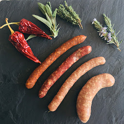 Photo n°2 de FERME DE LA CLASTRE à Bellaffaire (Boucherie-charcuterie)