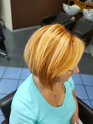 Photo n°6 de Coupe & Coiff ' à Parentis-en-Born (Salon de coiffure)