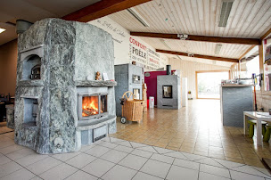 Photo n°23 de Chaleur Nordique SARL. Poele a bois...cheminees... à Arbanats (Magasin de bois de chauffage)