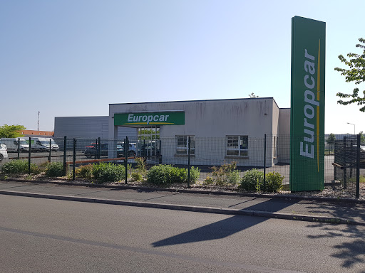 Europcar Angers Beaucouze *Utilitaires* - Thumbnail