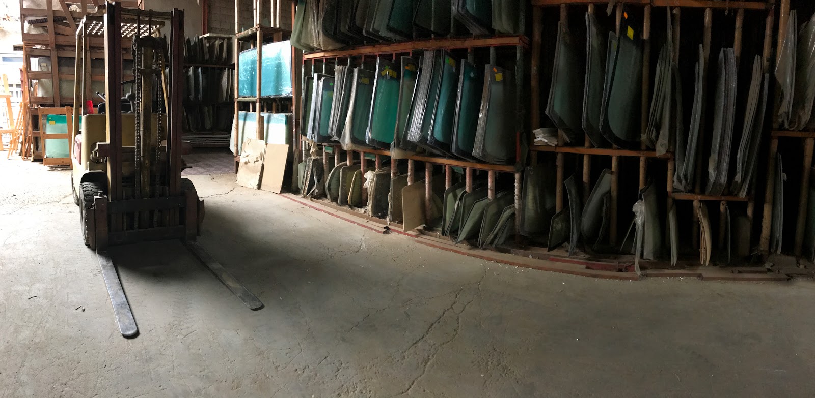 الأميرة لزجاج السيارات Car and truck glass - صورة 2