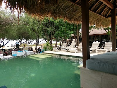Photos of Wilson's Retreat