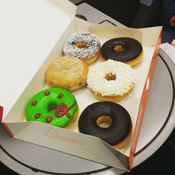 Кафе пончик на ножах после проекта