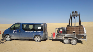 Photo n°12 de Bapteme en montgolfière champagne air show à Saint-Lupien (Agence de vols touristiques en montgolfière)