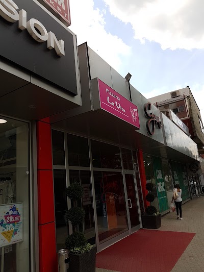 Photos of Shopping Center Suma