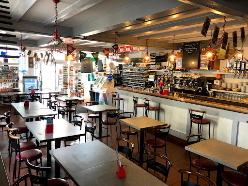Photo 2 - Louannec Burger Factory