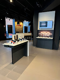 Photo n°7 de Free - Boutique Saint Quentin à Saint-Quentin (Opérateur téléphonique)