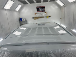 Photo n°8 de Carrosserie Ilyes à La Crau (Atelier de carrosserie automobile)