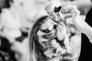 Photo n°9 de Une Petite Coupe Coiffeuse à domicile à La Bâtie-Rolland (Salon de coiffure)