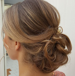 Photo n°19 de Le Salon de Nathalie à Laval (Salon de coiffure)