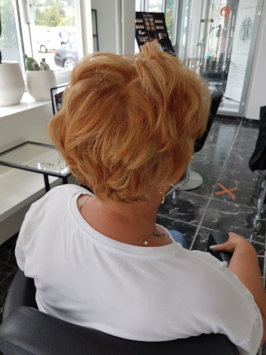 Coiffure mon reve - Jacqueline Blossei - Friseur Dogern - Thumbnail