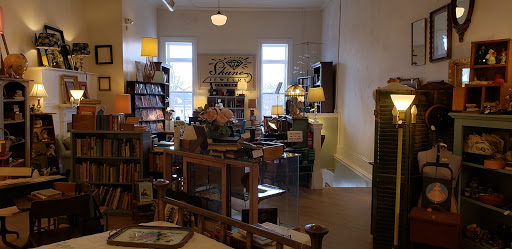 The Salvage Yard Antiques Gallery - United States