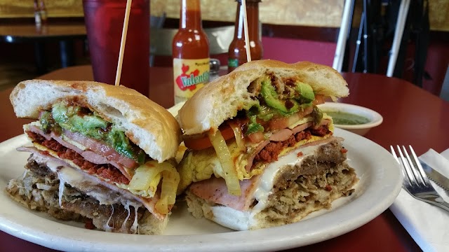 Los Reyes De La Torta