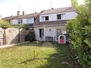 Photo n°5 de Agence De La Mairie à Feucherolles (Agence immobilière)