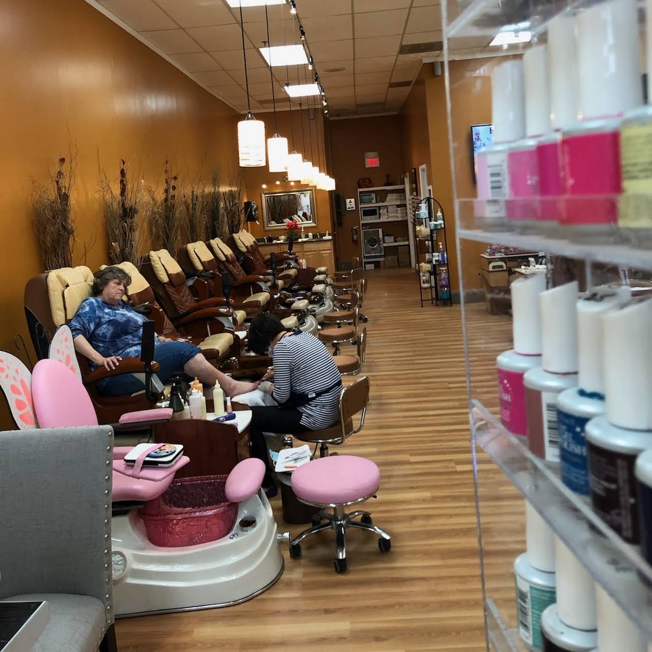 LC Nails Nail Salon in Atlantic Highlands