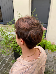 Photo n°36 de CHROMATIC BY MC à Paris (Salon de coiffure)