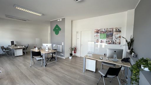 Affiliato Tecnocasa Studio Petrelia - Italy