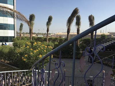 Photos of كلية الحسين الهندسية
