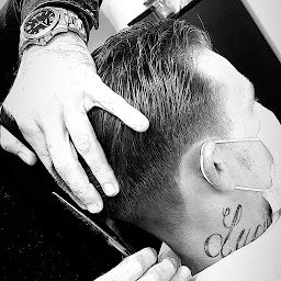 Photo n°3 de Sylvain De Santa - Coiffure Homme à La Seyne-sur-Mer (Barbier)