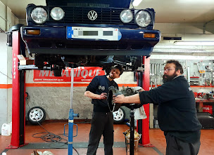 Photo n°5 de Atelier Laugier Mécanique ( garage Dizier ) à Paris (Service de lavage haute pression)