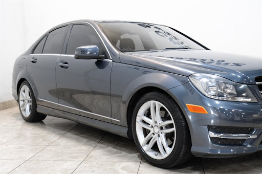 Executive Class Rentals - Visual