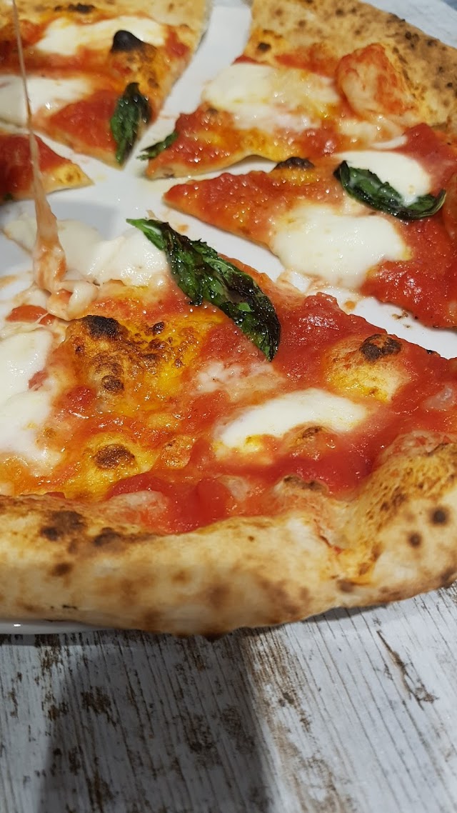 Maximmus Pizzeria Napoletana