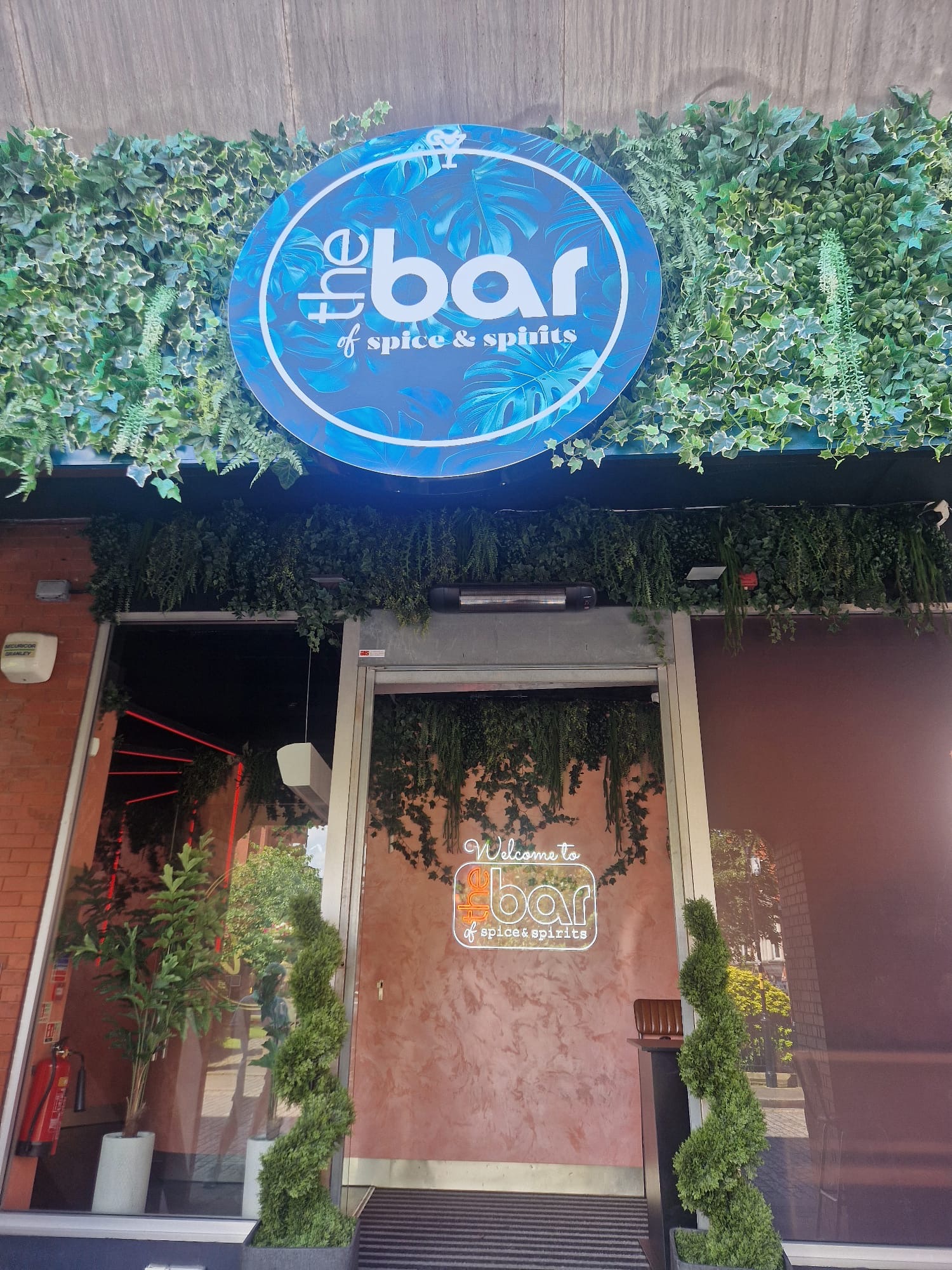 The Bar of Spice & Spirits Bolton – Indian Restaurant, Cocktail Bar & Nightclub - Catering - photo 1