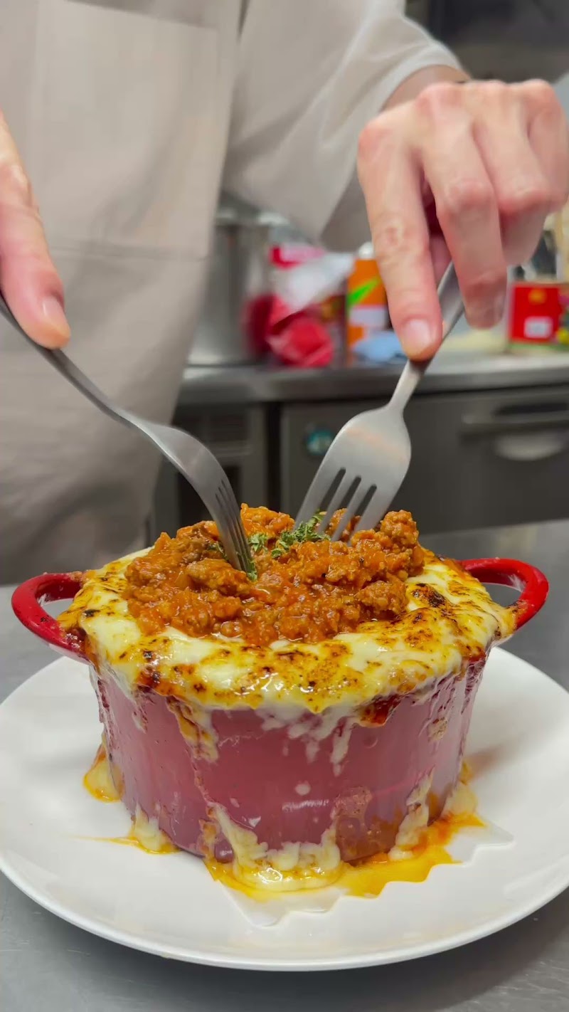 シカゴピザ＆ボルケーノパスタ Meat&Cheese Forne