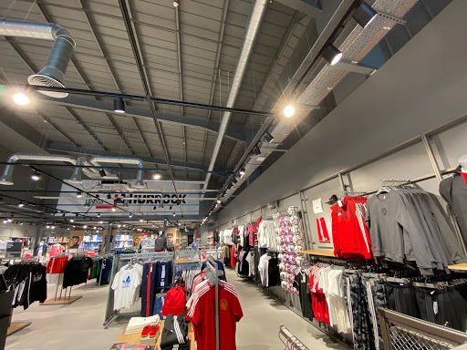 adidas Outlet Store Thurrock - Thumbnail