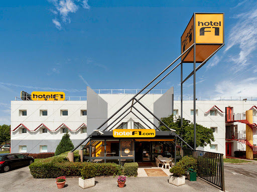 Photo de Logis Hôtel l'Éolienne à Rouxmesnil-Bouteilles (76370)