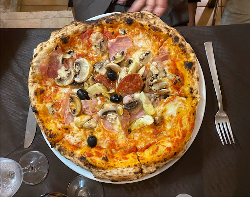 In Chiostro - Thumbnail